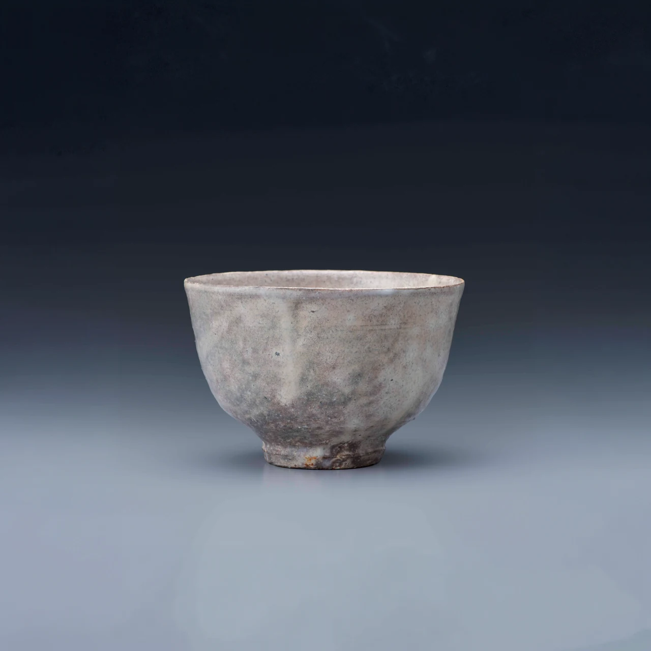 坂倉新兵衛の作品として紹介された茶盌